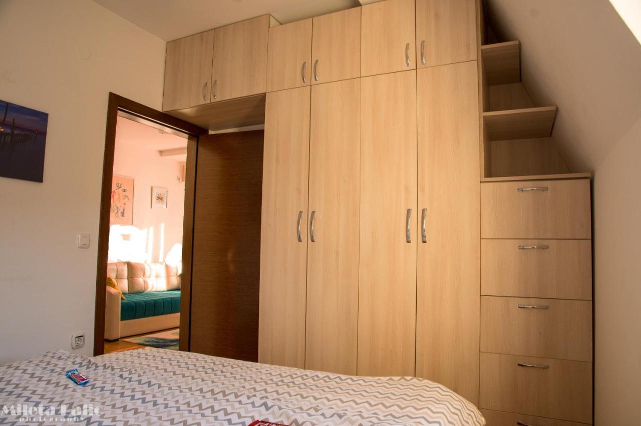 Sunny 412 Apartment Podgorica Buitenkant foto